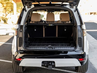 2025 Land Rover Discovery Dynamic SE