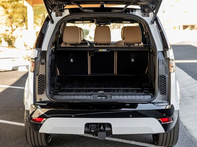 2025 Land Rover Discovery Dynamic SE