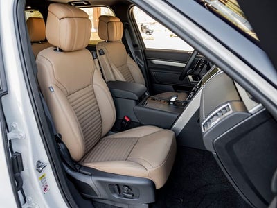 2025 Land Rover Discovery Dynamic SE