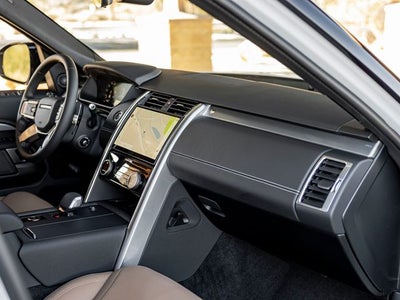2025 Land Rover Discovery Dynamic SE