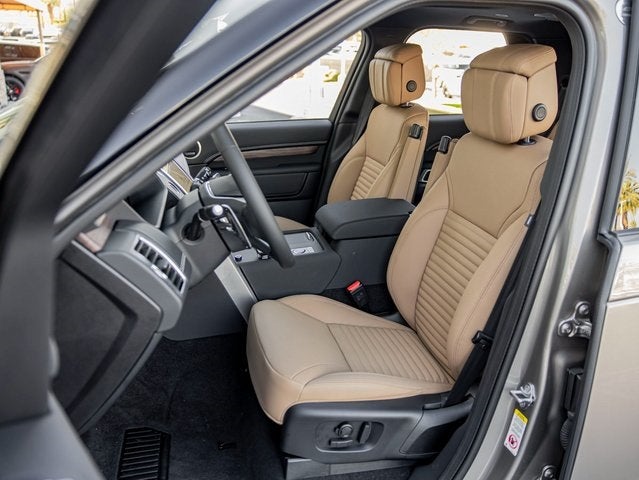 2025 Land Rover Discovery Dynamic SE