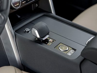 2025 Land Rover Discovery Dynamic SE