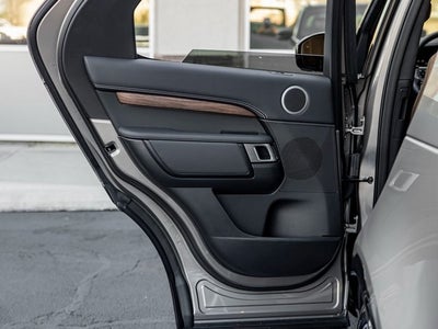 2025 Land Rover Discovery Dynamic SE