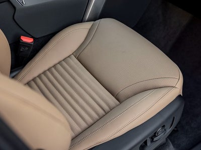 2025 Land Rover Discovery Dynamic SE