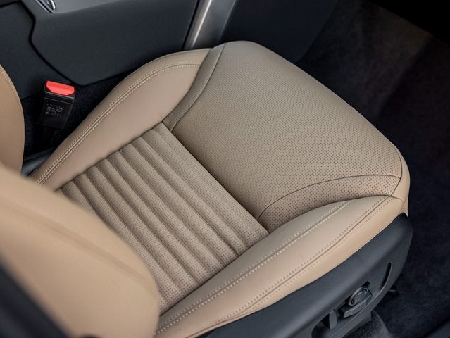 2025 Land Rover Discovery Dynamic SE