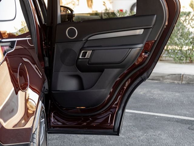 2026 Land Rover Discovery Gemini Edition