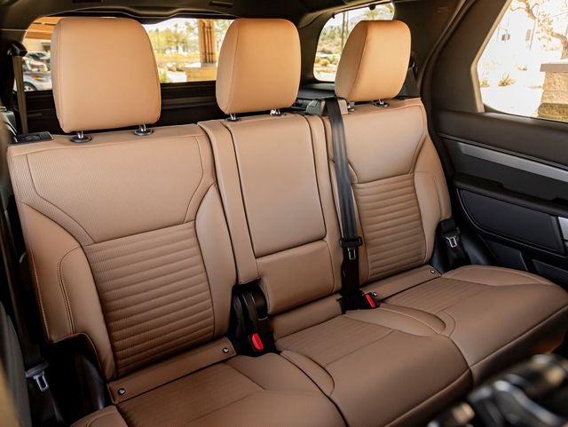 2026 Land Rover Discovery Gemini Edition