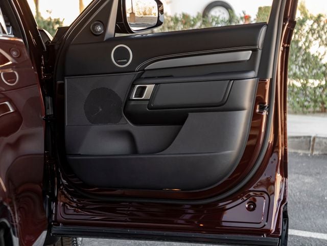 2026 Land Rover Discovery Gemini Edition