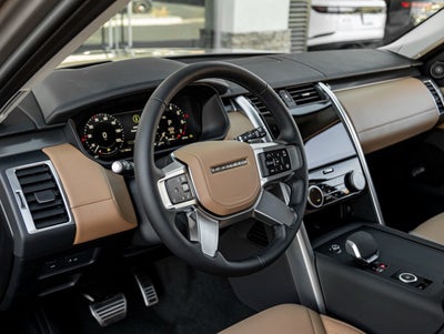 2025 Land Rover Discovery Metropolitan Edition