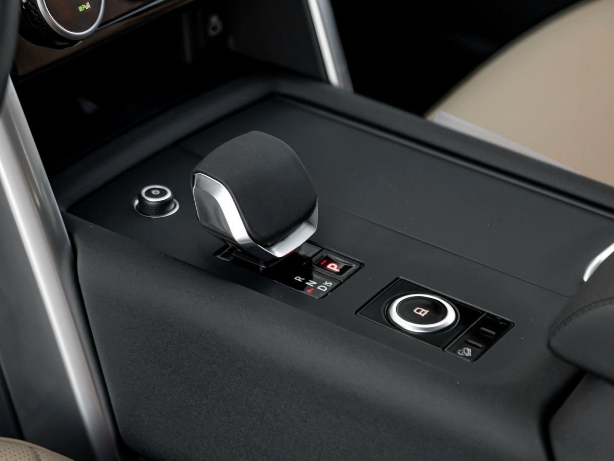 2025 Land Rover Discovery Metropolitan Edition