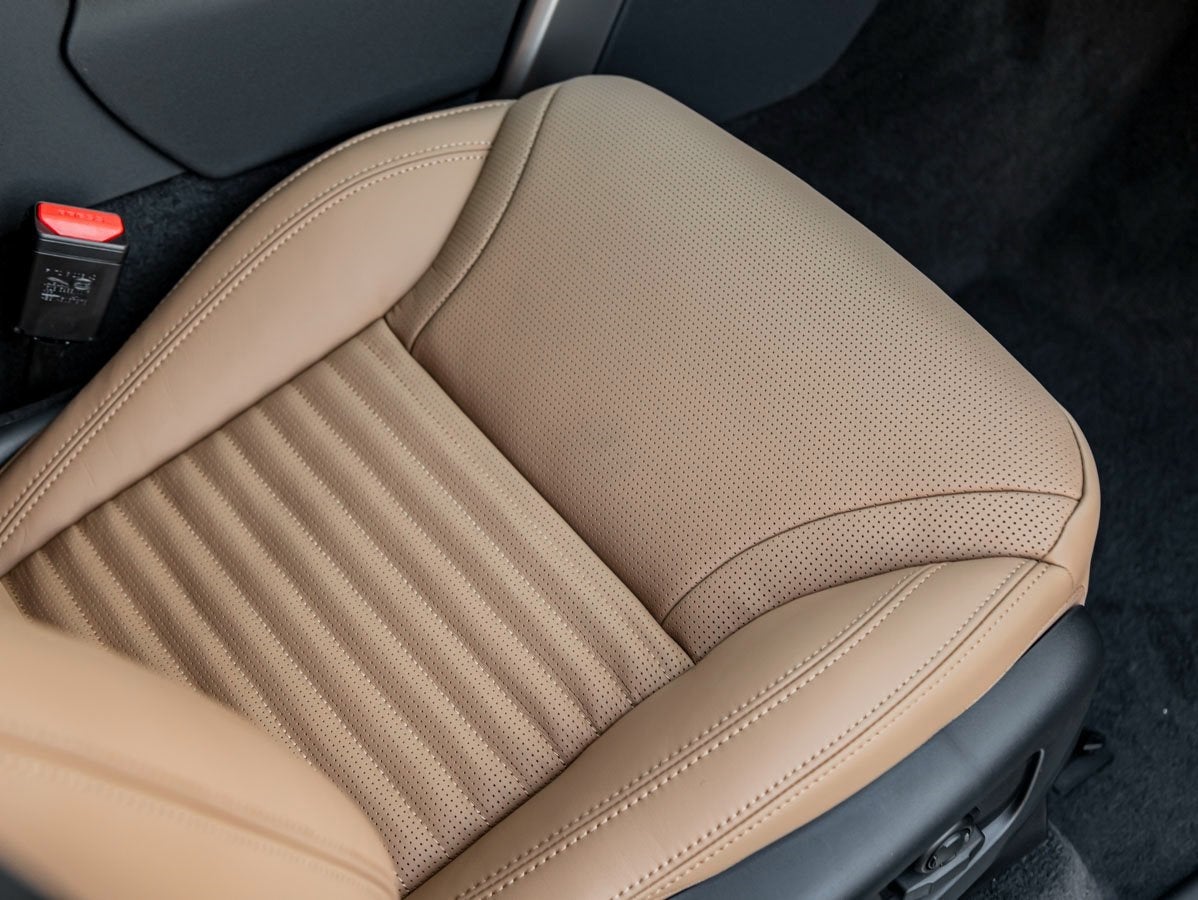 2025 Land Rover Discovery Metropolitan Edition