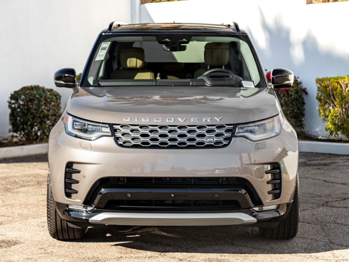 2025 Land Rover Discovery Metropolitan Edition