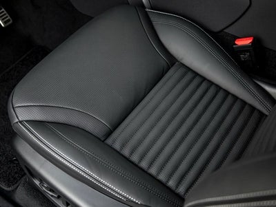 2026 Land Rover Discovery Tempest Edition