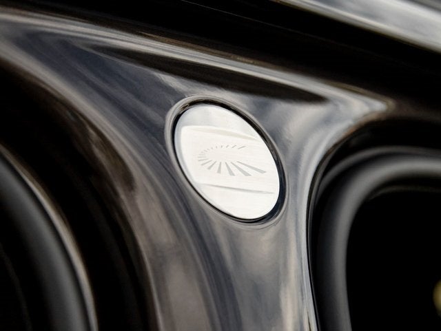 2026 Land Rover Discovery Tempest Edition