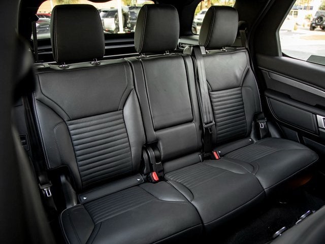 2026 Land Rover Discovery Tempest Edition