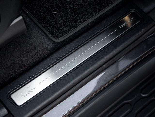 2026 Land Rover Discovery Tempest Edition