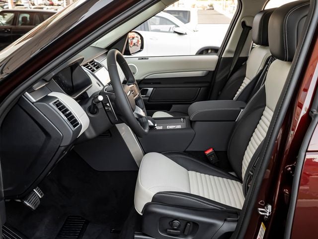 2026 Land Rover Discovery Gemini Edition