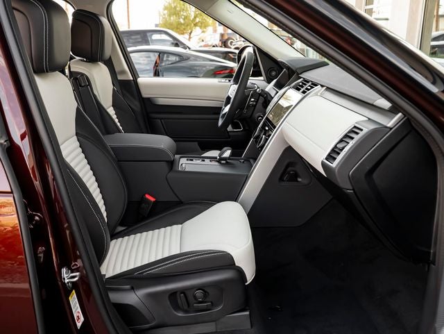 2026 Land Rover Discovery Gemini Edition