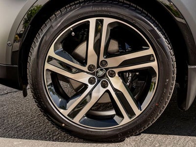 2026 Land Rover Discovery Tempest Edition