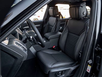 2026 Land Rover Discovery Tempest Edition