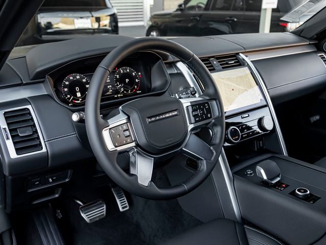 2026 Land Rover Discovery Tempest Edition