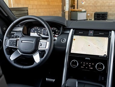2026 Land Rover Discovery Tempest Edition