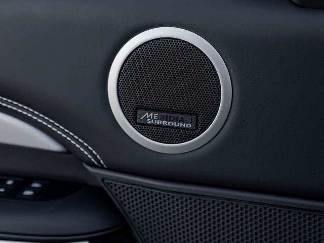 2026 Land Rover Discovery Tempest Edition