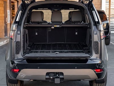 2026 Land Rover Discovery Tempest Edition