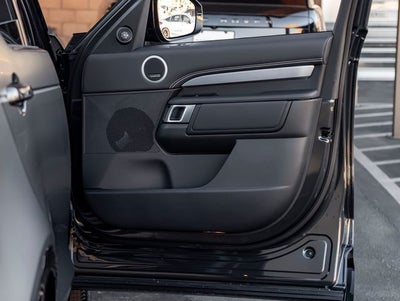 2026 Land Rover Discovery Tempest Edition