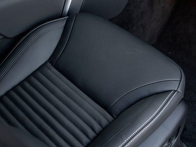 2026 Land Rover Discovery Tempest Edition