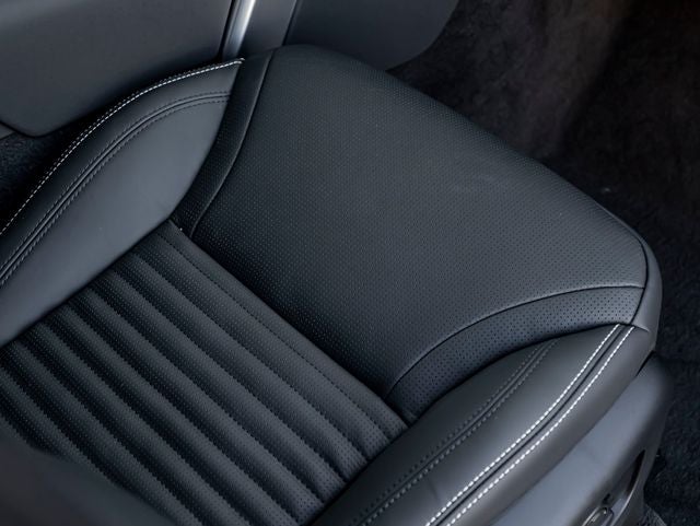 2026 Land Rover Discovery Tempest Edition