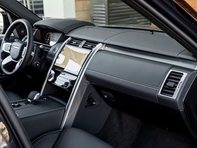 2026 Land Rover Discovery Tempest Edition