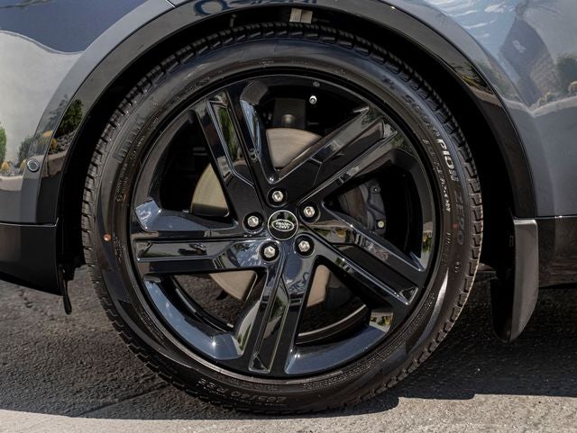 2026 Land Rover Discovery Gemini Edition