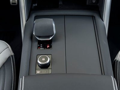 2026 Land Rover Discovery Gemini Edition