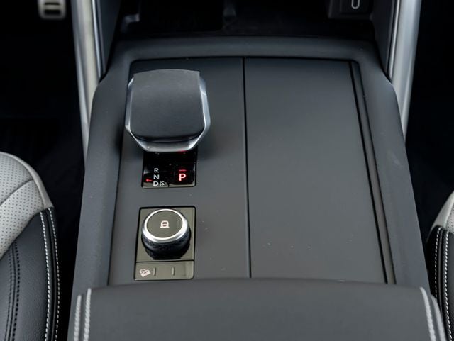 2026 Land Rover Discovery Gemini Edition