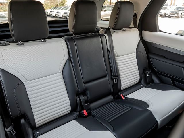 2026 Land Rover Discovery Gemini Edition