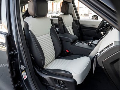 2026 Land Rover Discovery Gemini Edition