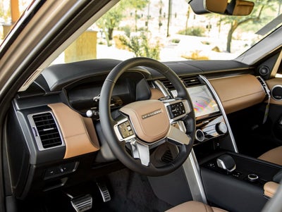 2025 Land Rover Discovery Metropolitan Edition