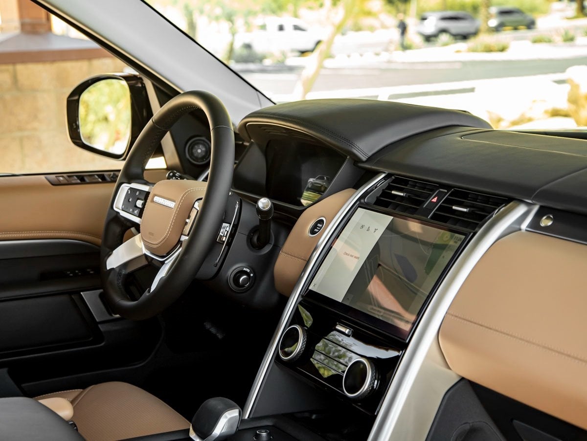 2025 Land Rover Discovery Metropolitan Edition