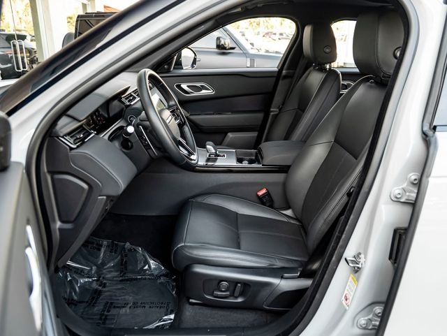 2026 Land Rover Range Rover Velar Dynamic SE