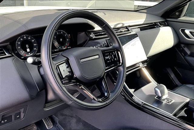 2026 Land Rover Range Rover Velar Dynamic SE