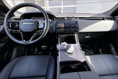 2026 Land Rover Range Rover Velar Dynamic SE