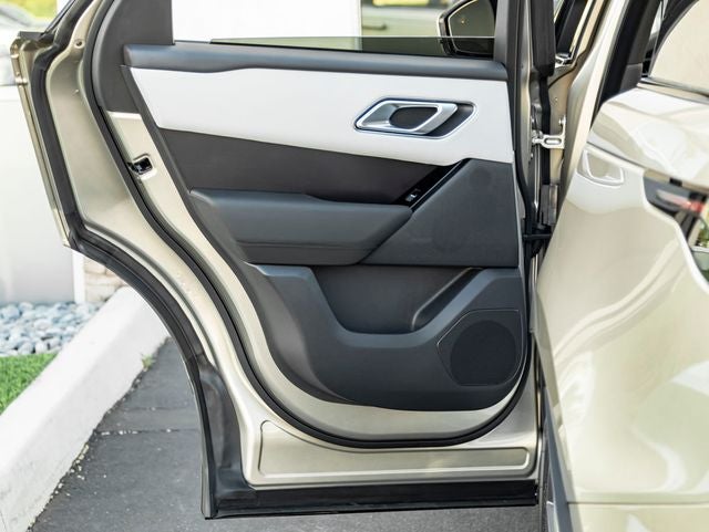 2026 Land Rover Range Rover Velar Dynamic SE