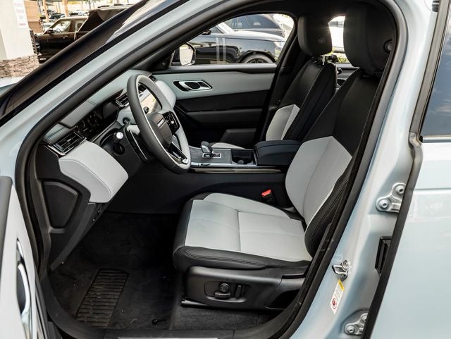 2026 Land Rover Range Rover Velar Dynamic SE