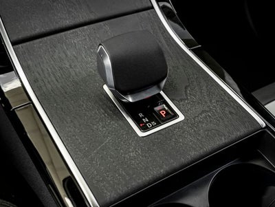 2026 Land Rover Range Rover Velar Dynamic SE