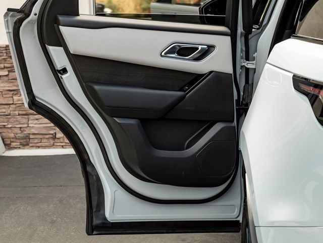 2026 Land Rover Range Rover Velar Dynamic SE