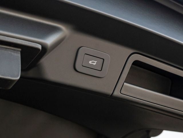 2026 Land Rover Range Rover Velar Dynamic SE
