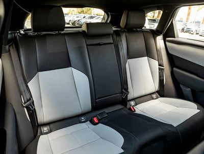 2026 Land Rover Range Rover Velar Dynamic SE