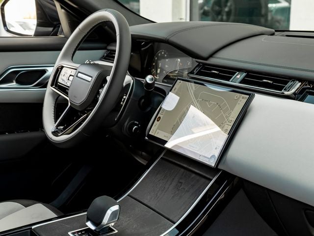 2026 Land Rover Range Rover Velar Dynamic SE