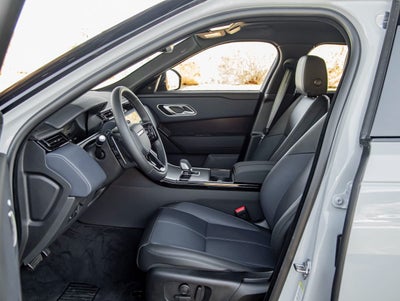 2026 Land Rover Range Rover Velar Dynamic SE